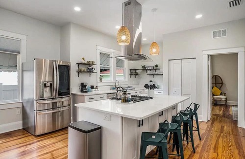 North Hyde Park House | Charming centrally located 3bed 2bath