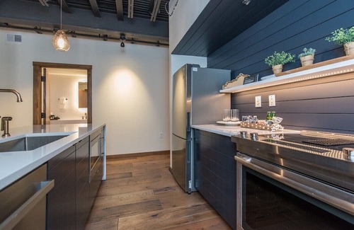 Historic South Hill Apartment | This serviced apartment is a 1 bedroom(s), 1 bathrooms, located in Lexington, KY.