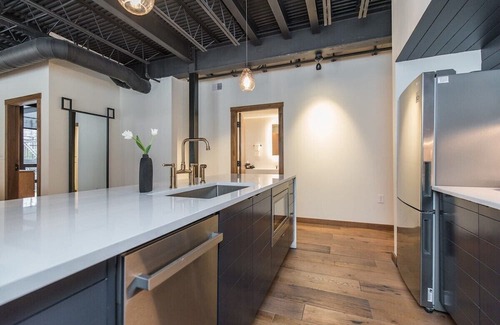 Historic South Hill Apartment | This serviced apartment is a 1 bedroom(s), 1 bathrooms, located in Lexington, KY.