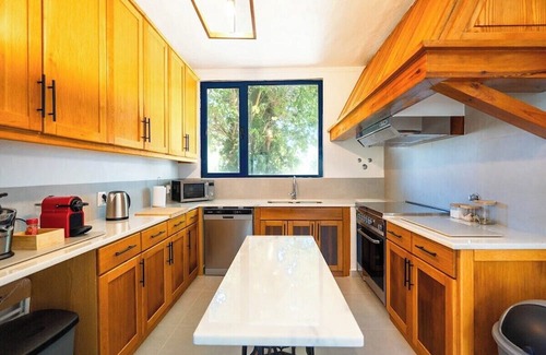 Sao Miguel do Rio Torto House | Family Paradise: Exquisite Retreat for Holidays