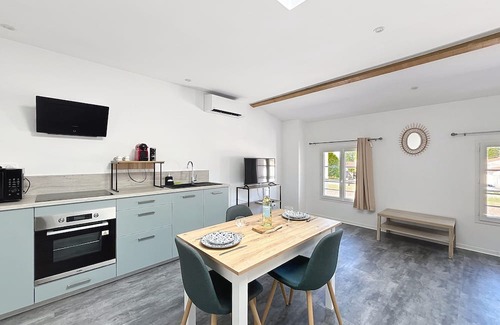 Anglade Apartment | Comfortable apartment in the heart of Blayais, ideal for workers and travellers