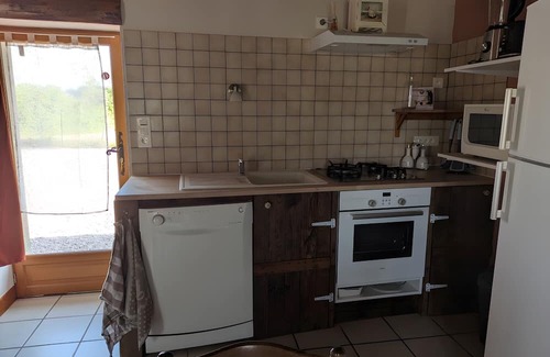 Bourbon-l'Archambault House | Country House 'Gîte de la Marquaterie' with Private Garden and Wi-Fi
