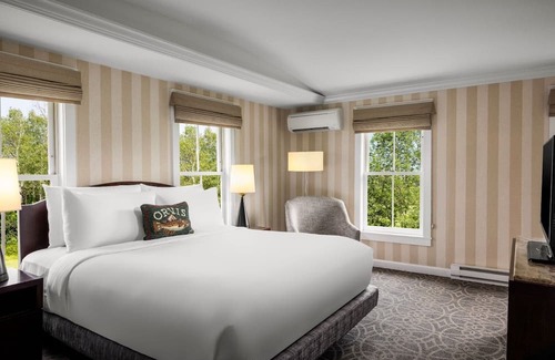 Manchester Hotel | Scenic Golf & Spa Escape with Mountain Views and Trails Nearby