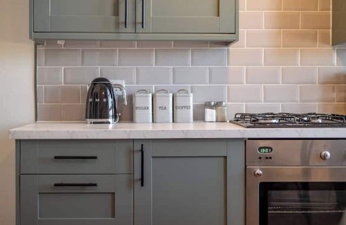 Shawlands Apartment | Bright & Stylish 2-Bedroom Apartment in Shawlands, Glasgow