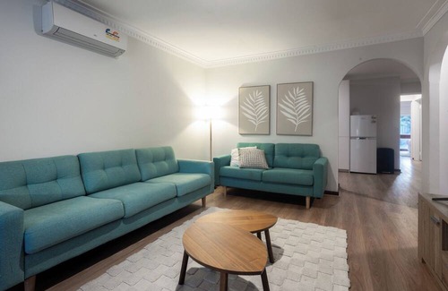 Shenton Park House | Pet Friendly 2BR Family home in Shenton Park