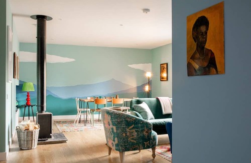 Stonehaven House | Awarding winning countryside home sleeping 6. BBQ and wood fired hot tub. Pet friendly.
