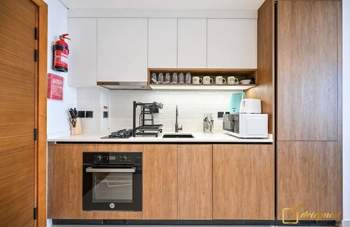 Dubai Apartment | New Studio 5min Walk to Bus Stop