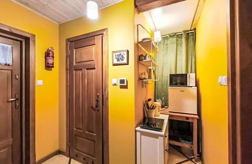 Bialowieza House | Cosy apartment in villa for 5 guests with TV, terrace and pets allowed