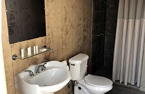 South Oklahoma City House | Oklahoma Glamping in this Wonderful Covered Wagon for Family Vacations near Oklahoma City