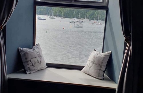 Tobermory Apartment | The Lookout -Stunning waterfront property