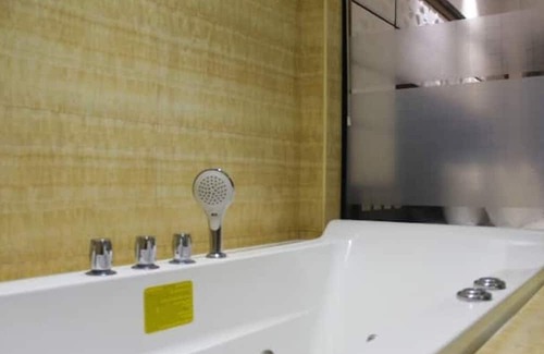 Balibago Hotel | Prime Asia Hotel Junior Suite