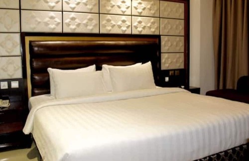 Balibago Hotel | Prime Asia Hotel Junior Suite