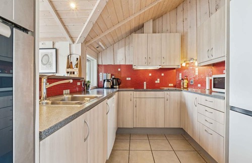 Pøt Strandby House | Dog-friendly cottage near beach and nature