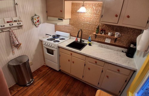 Mount Gretna Heights Cottage | Delightful cottage with AC and Heat in charming Mount Gretna for year-round FUN!