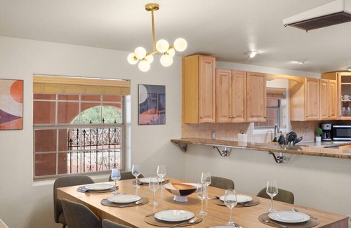 Alamogordo House | White Sands Retreat|Indoor Pool|Minigolf|Game Rm