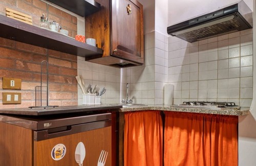 Bagnaia Apartment | Comfortable apartment of approximately 45 square meters, perfect for a stay of two, located on the ground floor of a period building (accessible via a few steps).The property is located in Bagnaia, a quiet hamlet a few kilometers from Perugia, surrounded