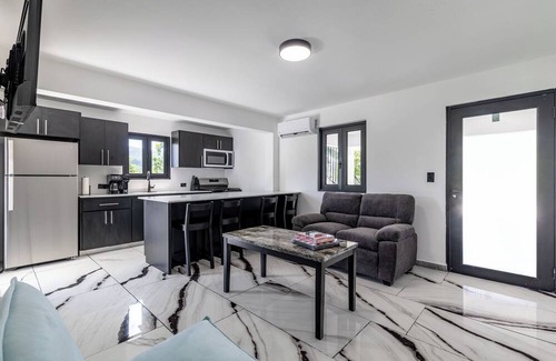 Guzman Abajo House | Private Pool with Rainforest View - Whole House in El Verde