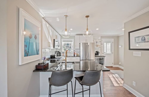 Biddleville House | Bright & Stylish Home near Uptown - 3BR 2B + Outdoor