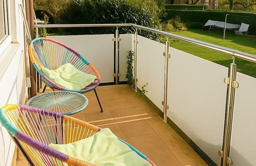 Schnetzenhausen Apartment | Vacation apartment 3 - Cozy, modern & central on Lake Constance