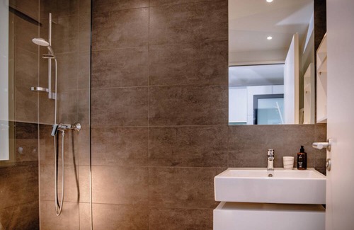 Alt-Moosach Hotel | Modern single apartment near Olympiapark