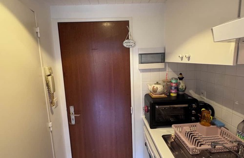 Sint-Lambrechts-Woluwe Apartment | Bright Blueberry Studio