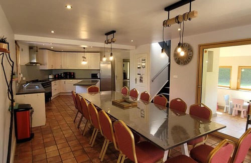 Isigny-le-Buat Cottage | Large house with private pool and pets allowed near Mont St-Michel