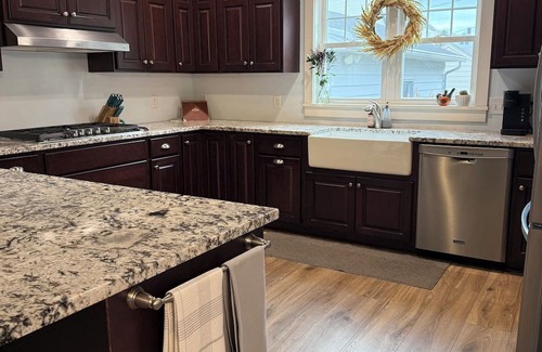 Fremont House | Historic 3-bedroom house, Walking distance to downtown Fremont, Host Friendly