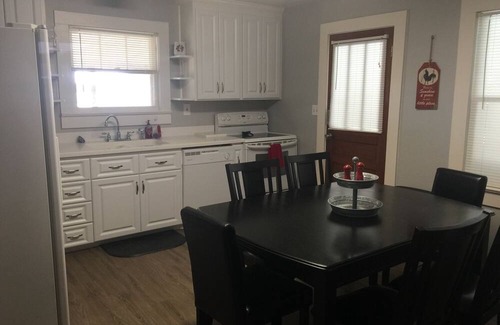 Lake Wales House | Country Living Pool Home with 3 bedrooms 1 bath plus fenced in yard.