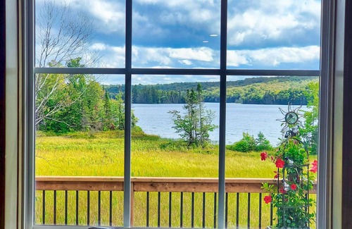 Machar House | Private Beach Lake Cottage!