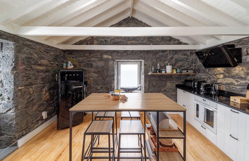 Lajes do Pico Cottage | BIOMA Adega - Gourmet Stay