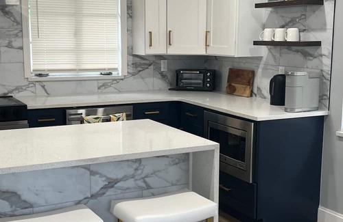 Mount Dora House | Modern 3-bedroom house with pool in charming Mount Dora - 12 min Downtown walk.