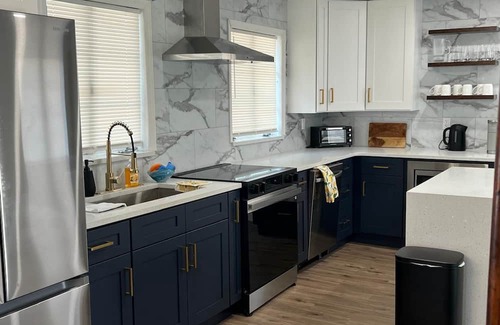 Mount Dora House | Modern 3-bedroom house with pool in charming Mount Dora - 12 min Downtown walk.