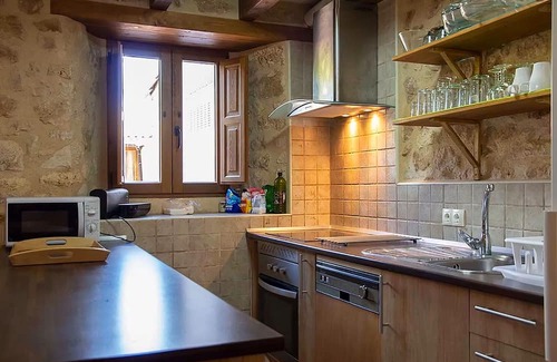 Penalba de San Esteban House | Country House 'La Marcela' with Mountain View, Private Terrace and Wi-Fi