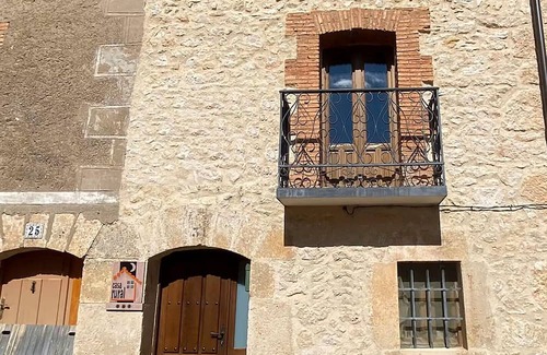 Penalba de San Esteban House | Country House 'La Marcela' with Mountain View, Private Terrace and Wi-Fi