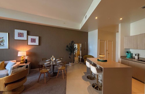 Hollywood South Central Beach Condo | ★ Stylish Beachfront Escape with Private Balcony, Rooftop Jacuzzi & Pool