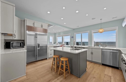 Surf City House | North Shore Paradise #199 - 7 BR, 7.5 BA Oceanfront Home w/Pool & Hot Tub