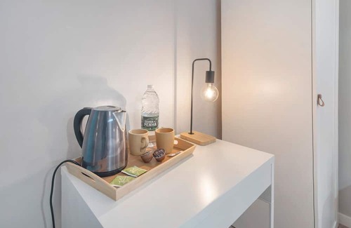 Angra do Heroismo Apartment | Room 'Suite Dupla - Navegador' with Shared Terrace and Wi-Fi