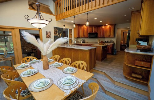 Ashland House | Luxury Modern Cabin - Your Dream Retreat