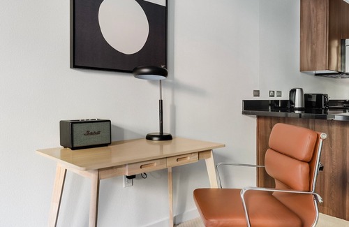 The Villas Apartment | Blueground | Valley Fair, jacuzzi, nr Plaza de Cesar Chavez