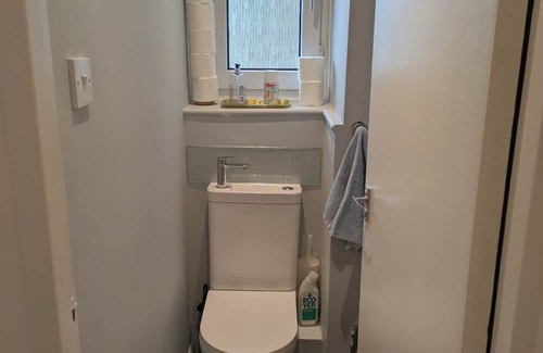 Evelyn Apartment | Newly renovated near river, zone 2 quiet and cozy apartment , sleeps 4