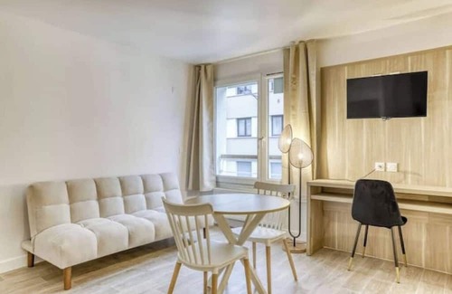 Annemasse Apartment | Atlas 201 - Spacious Studio Annemasse 35m² Centre