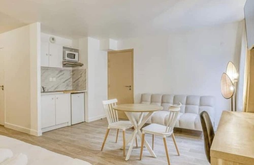 Annemasse Apartment | Atlas 201 - Spacious Studio Annemasse 35m² Centre