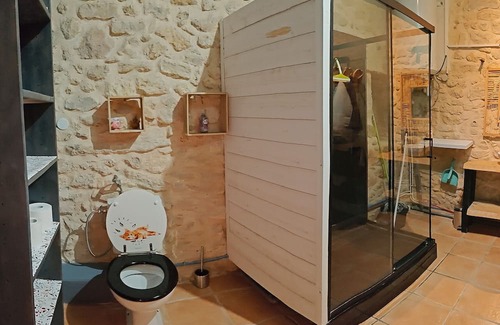 Mazeres Bed & Breakfast | Bed and Breakfast 'Chambre D'hôtes De La Hulotte' with Shared Pool, Wi-Fi and Air Conditioning
