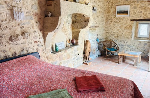 Mazeres Bed & Breakfast | Bed and Breakfast 'Chambre D'hôtes De La Hulotte' with Shared Pool, Wi-Fi and Air Conditioning