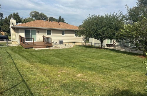 Papillion House | Charming 2-bedroom house in peaceful Papillion with AC