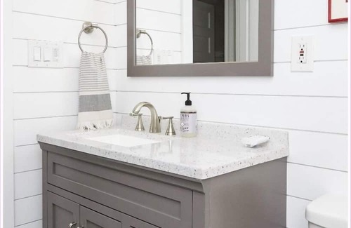 Tyler Park Apartment | Stylish 3BR Retreat in Kentucky