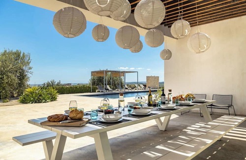 Avola Villa | Dietro al Muro - Four Bedroom Villa, Sleeps 10