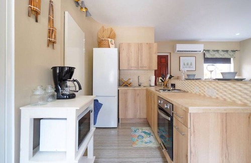 Grote Berg Apartment | Tranquil Retreat near beaches w/resort style charm and communal pool area