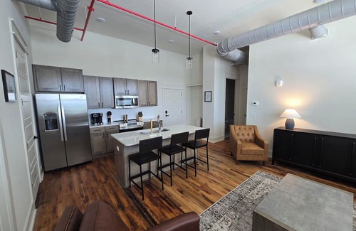 McMinnville Condo | Charming 2BR suite in McMinnville, perfect for families or groups!