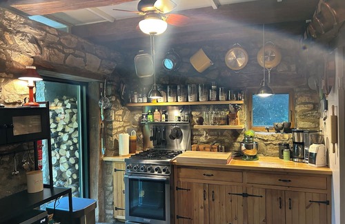 Finesville House | Close to the City, Far from Reality
